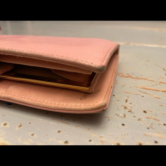 🌸Auth. CHANEL Caviar Leather Wallet 🌸 - Picture 14 of 15